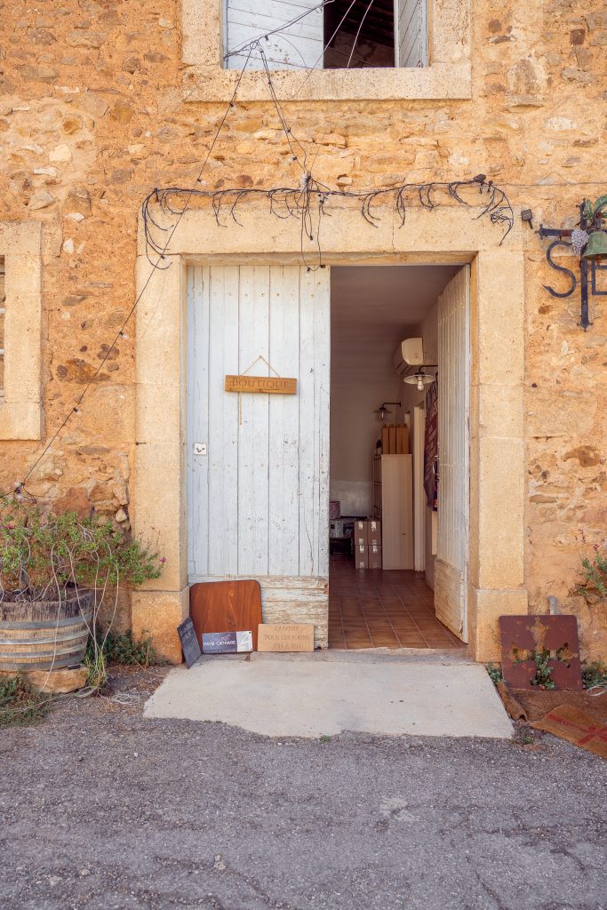Saint-Estève-caveau degustation